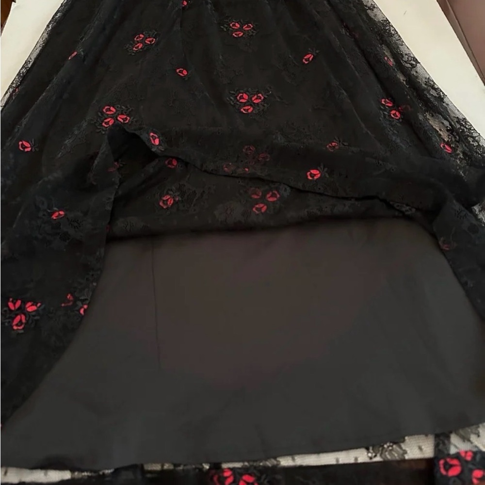 ML Monique Lhuillier Black Lace Maxi Dress with Embroidery Red Roses size 8 - Picture 7 of 12